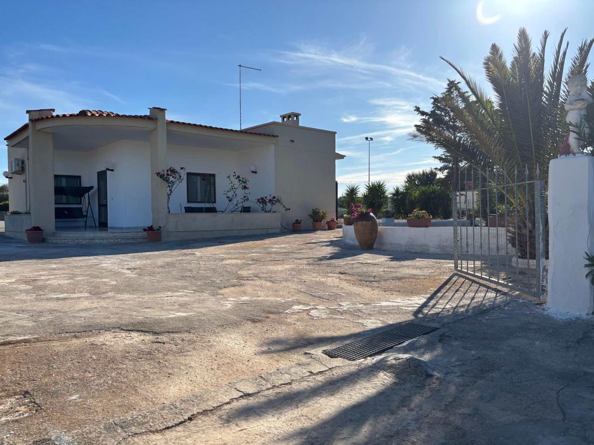 Lilly'S House Villa Torre Santa Sabina Exterior photo